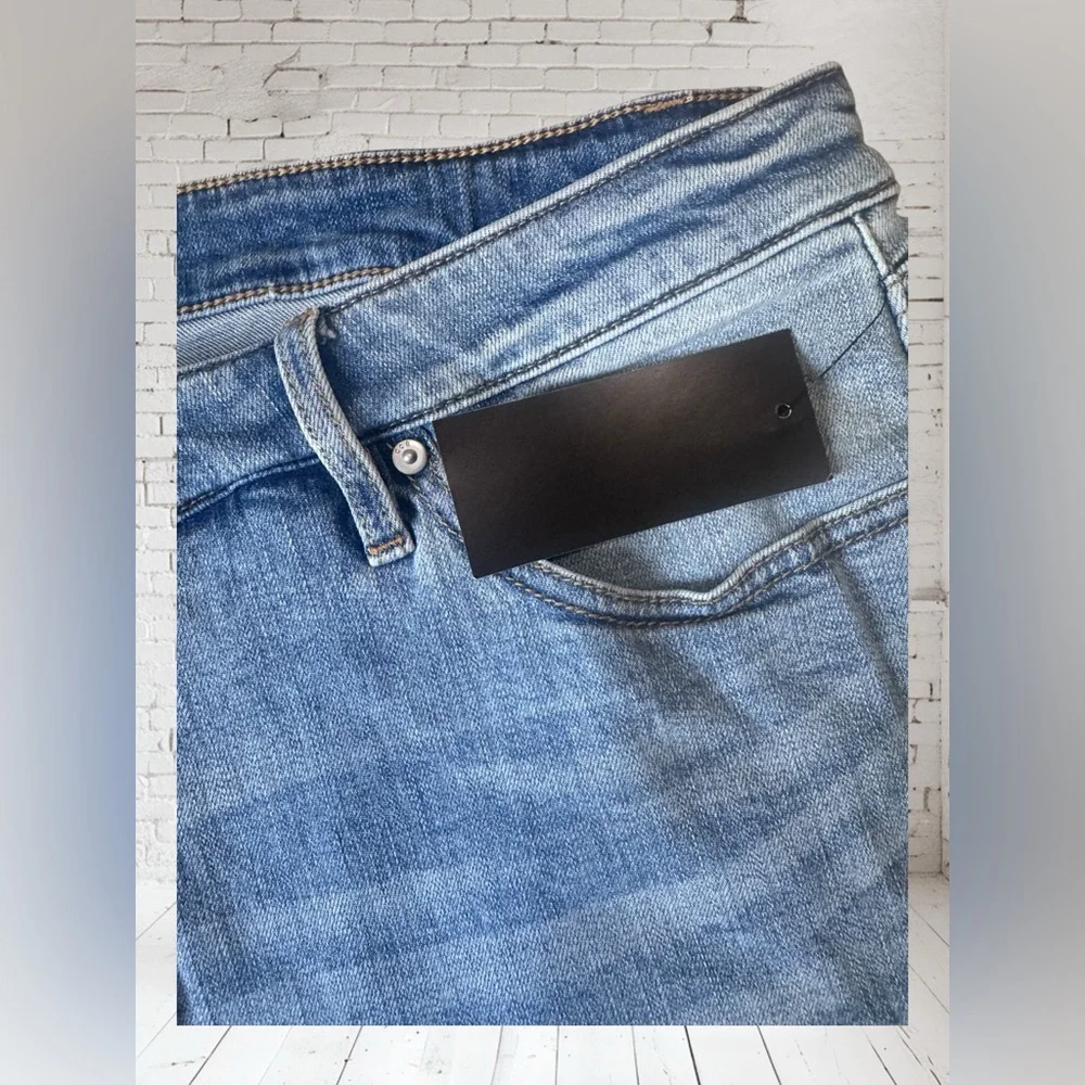 Candace Cameron Bure Denim Cut‑Off Shorts NWT • 22WP • Petite • Indigo Wash